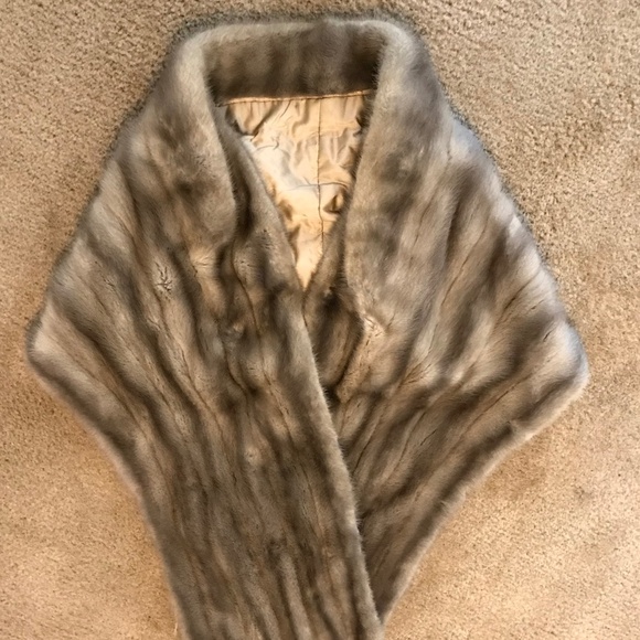 Vintage Mink Fur Stole – Silvery Gray - Picture 1 of 5